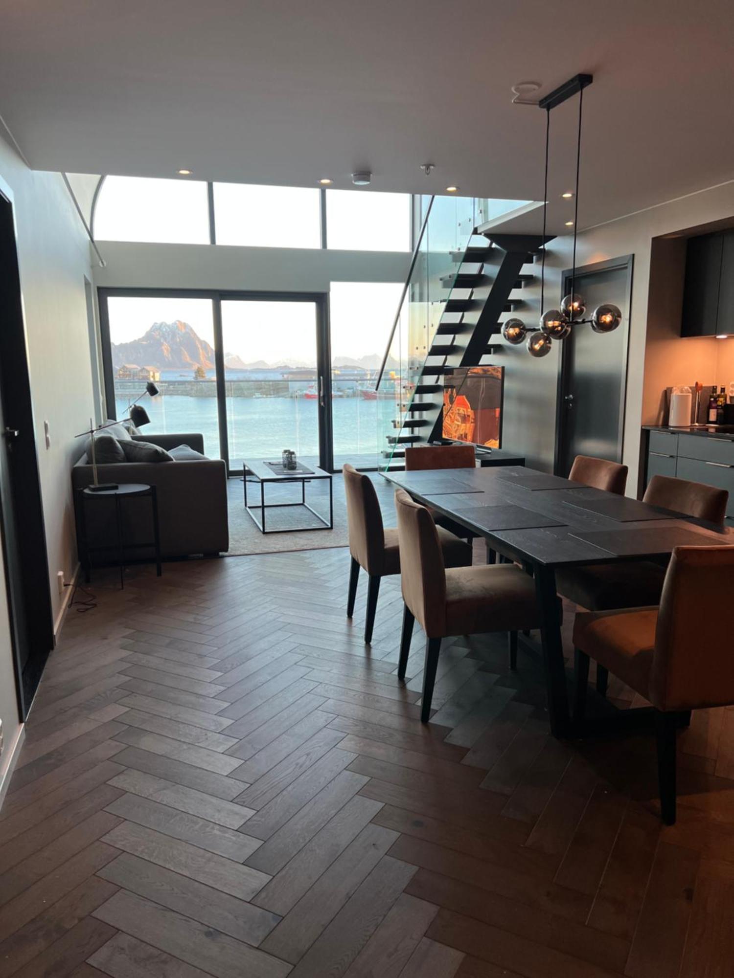 סבולבאר Lofoten Suiteapartments מראה חיצוני תמונה
