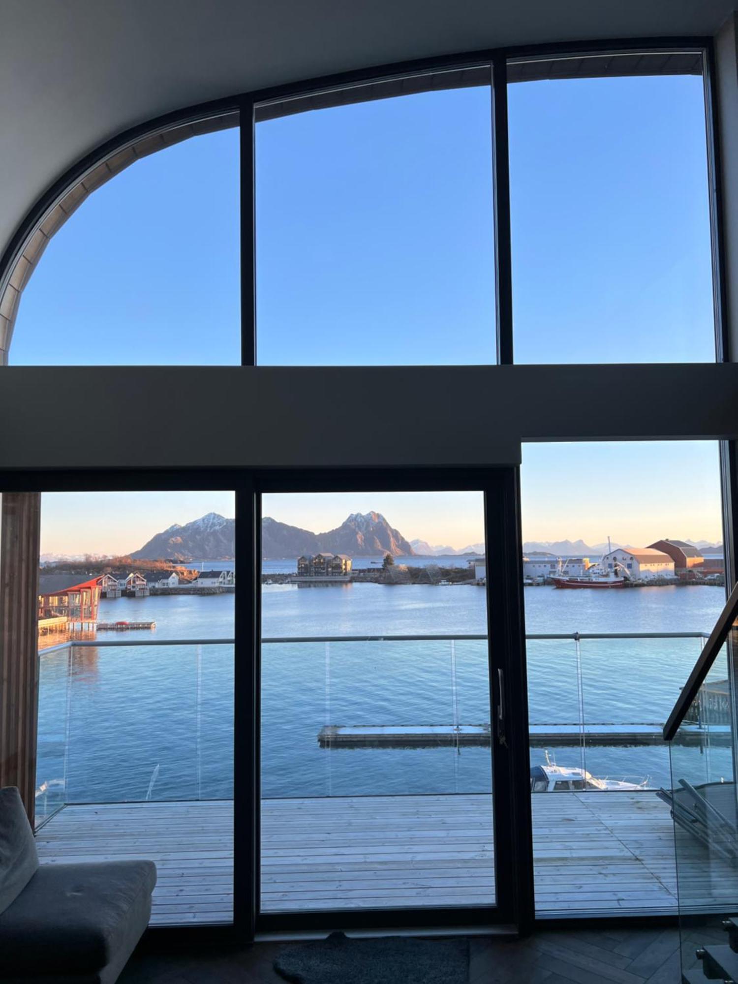 סבולבאר Lofoten Suiteapartments מראה חיצוני תמונה